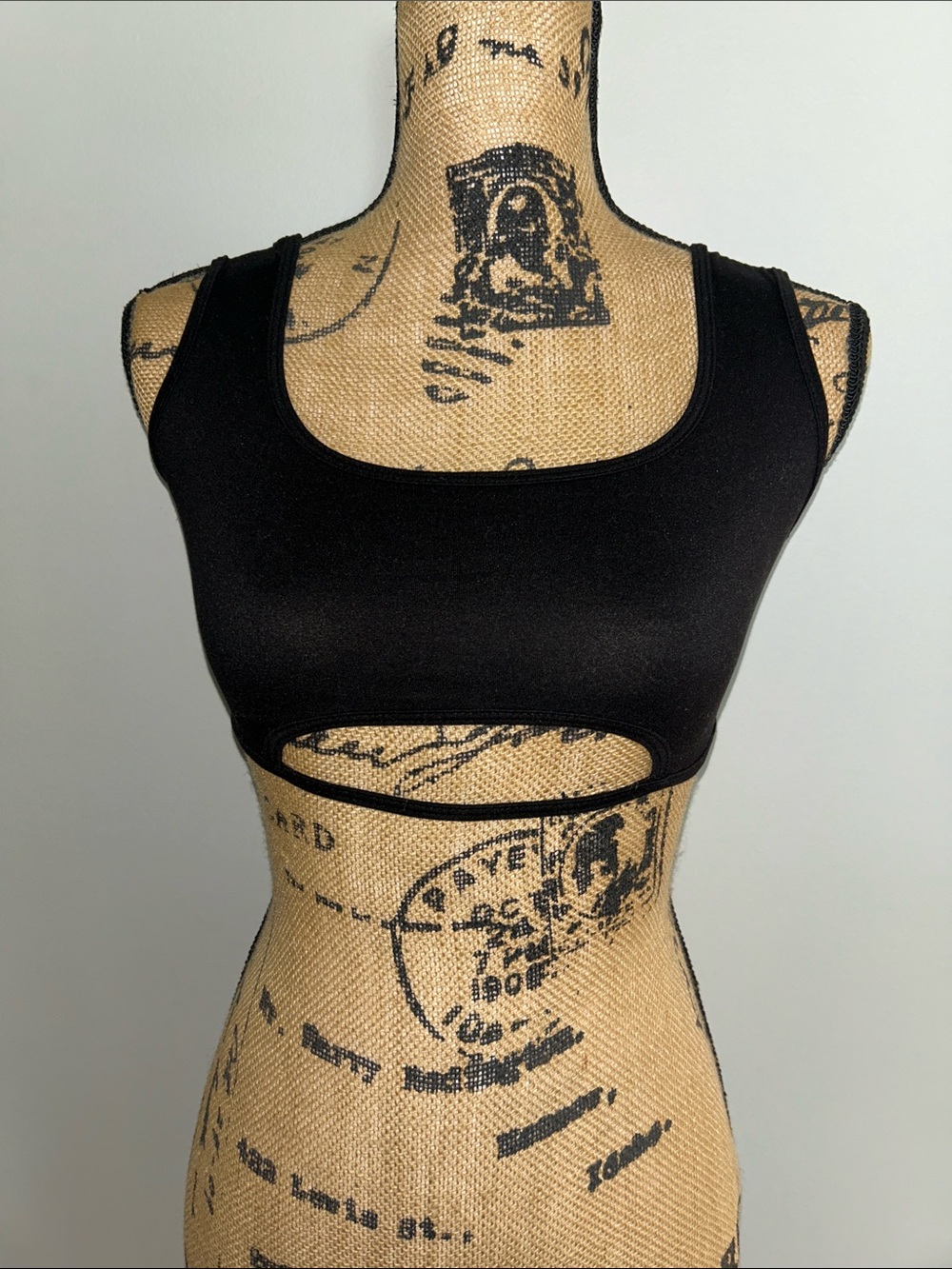 Women's Black Scoop Cut-Out Sports Bralette
